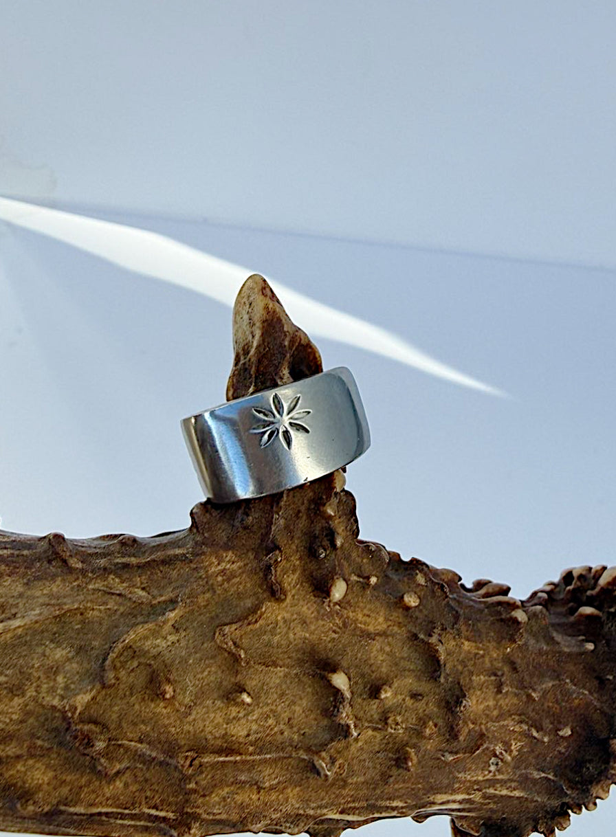 Stamped Floral Vintage ring