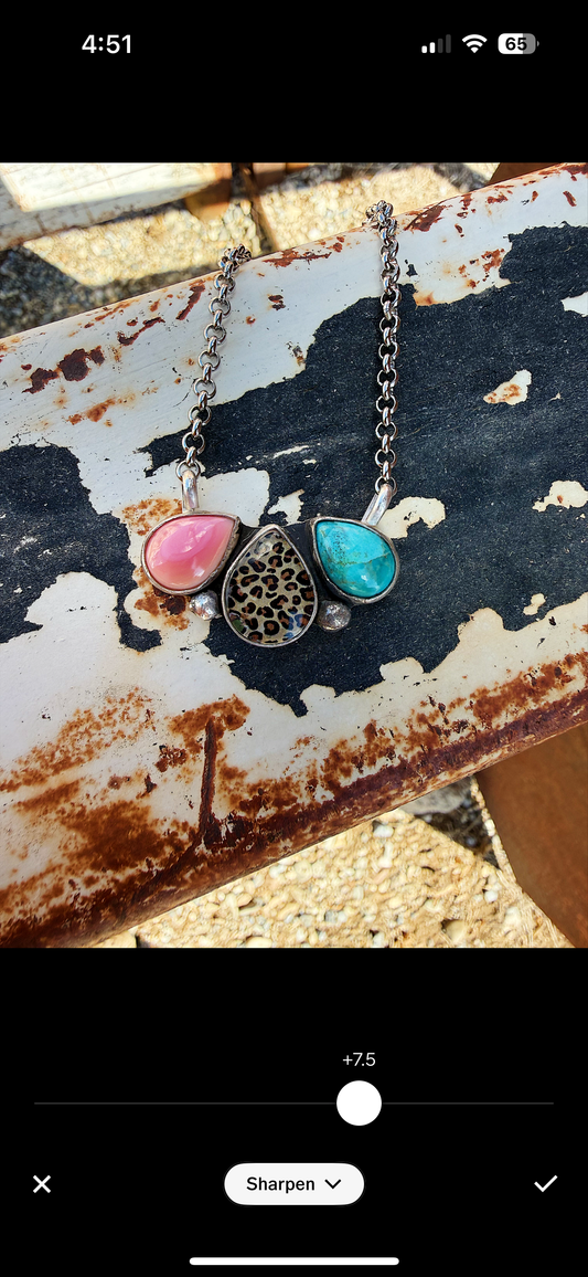 Cheetah pink conch necklace